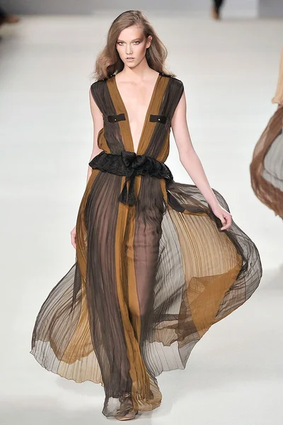 Look 32